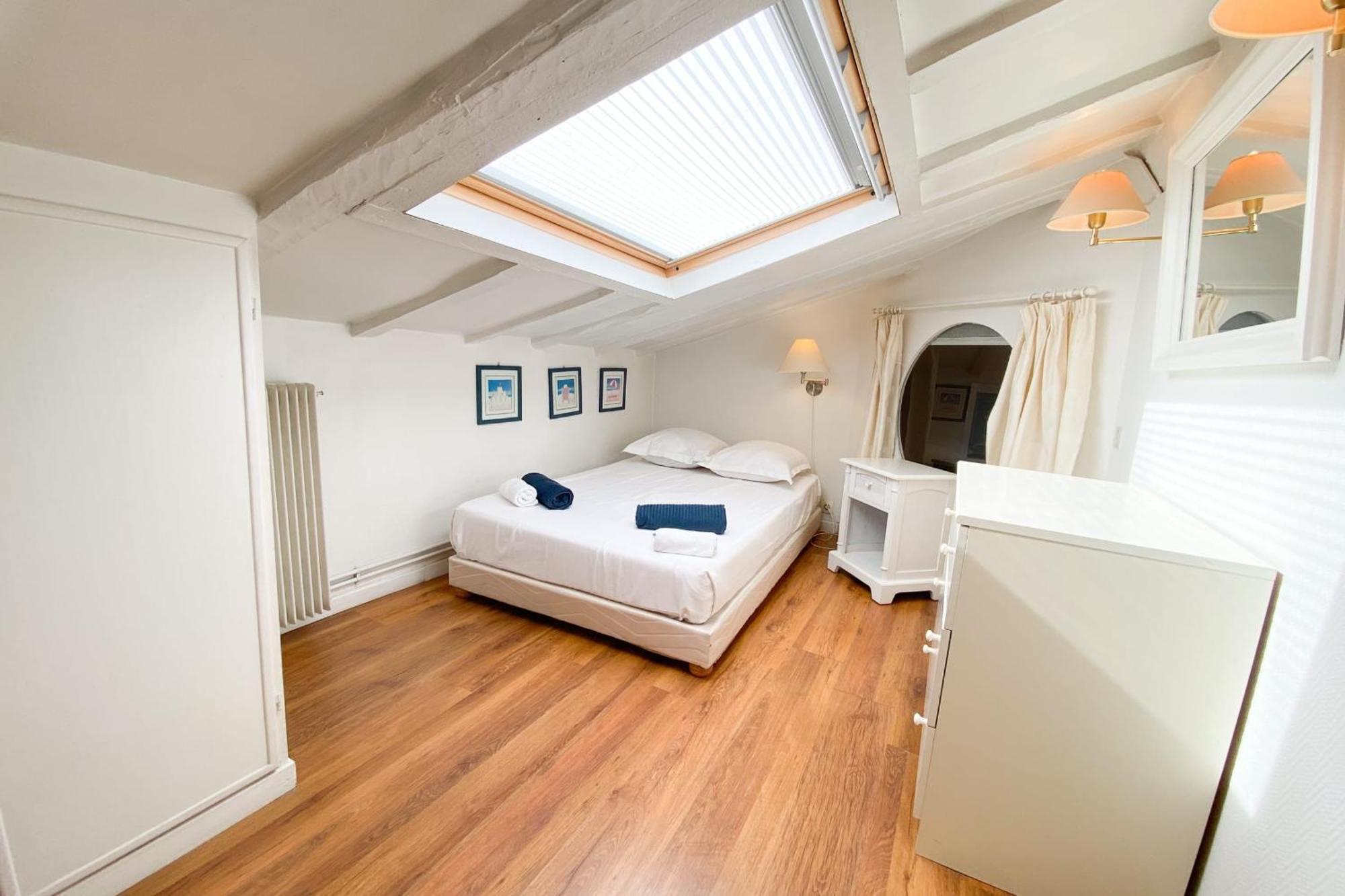 3-bedroom Loft 3 Minutes From The Center