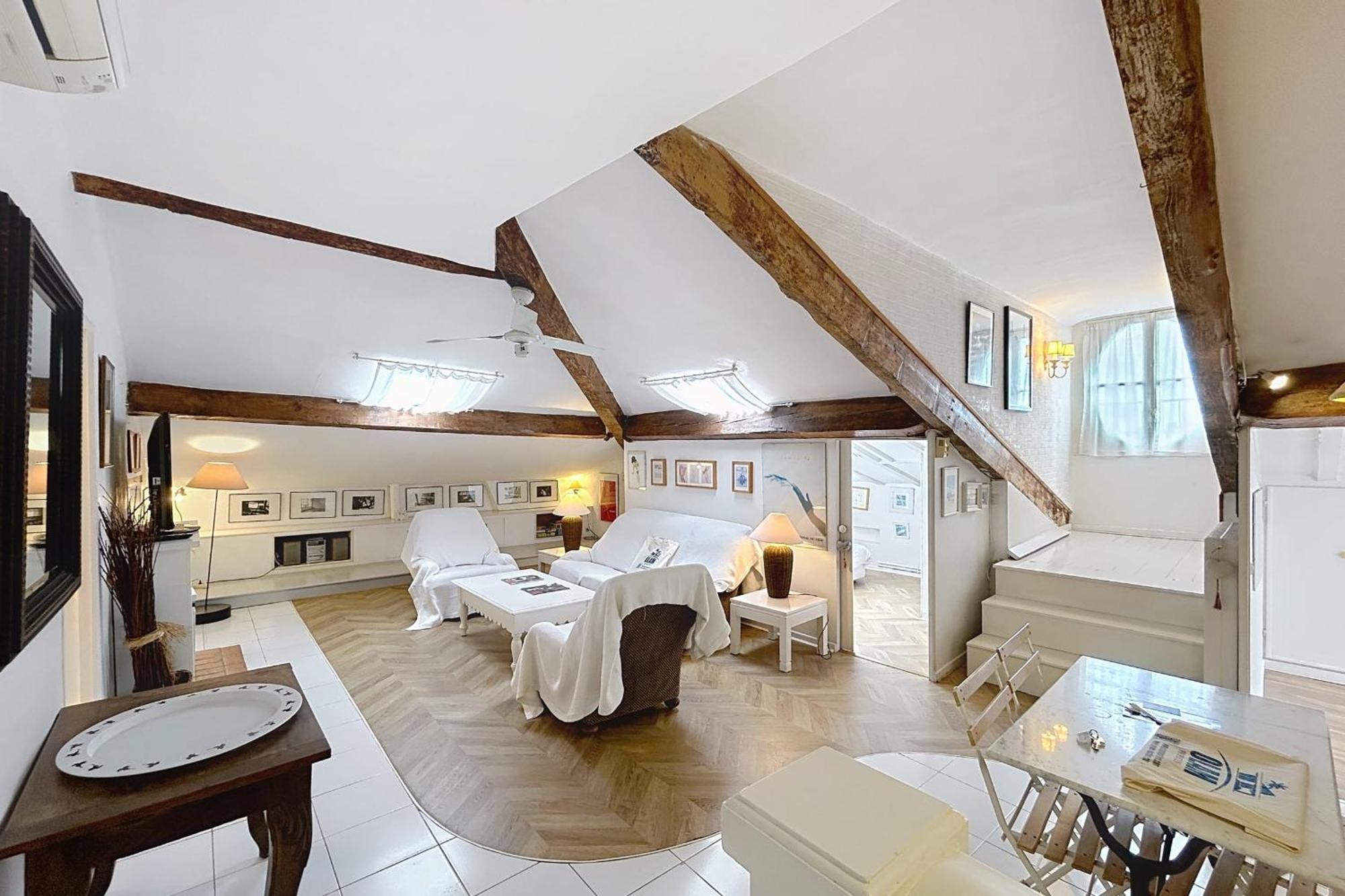 3-bedroom Loft 3 Minutes From The Center Appartement *